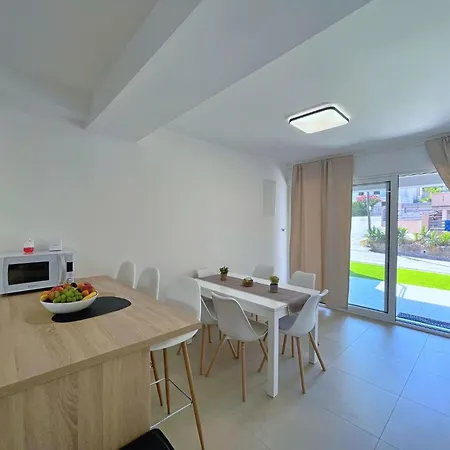 Bonum By Interhome